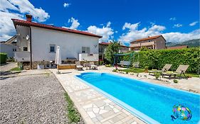 Nice apartment in Drazice with 2 Bedrooms, WiFi&Outdoor swimming pool